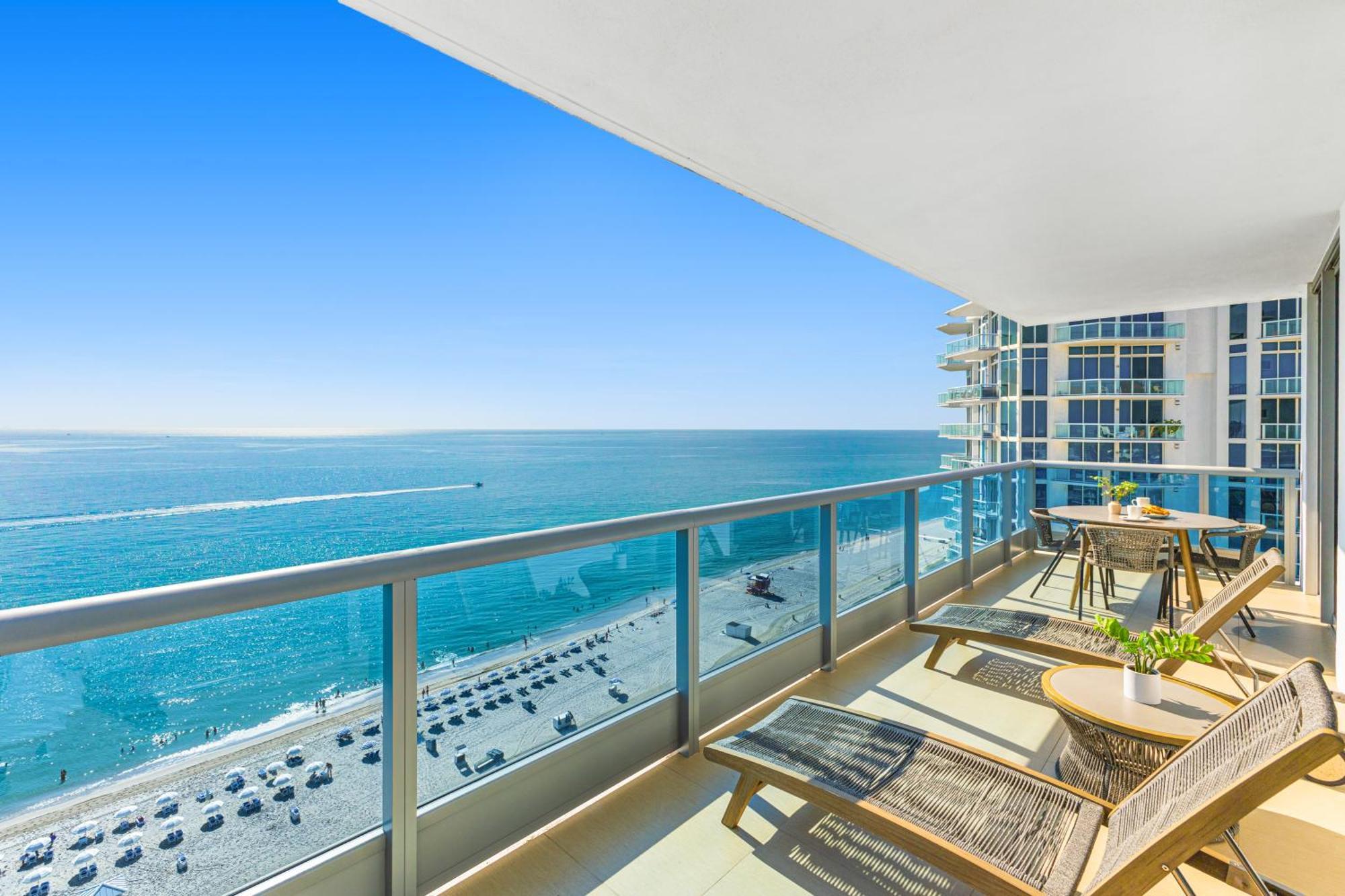 Dharma Home Suites Miami Beach At Monte Carlo Экстерьер фото