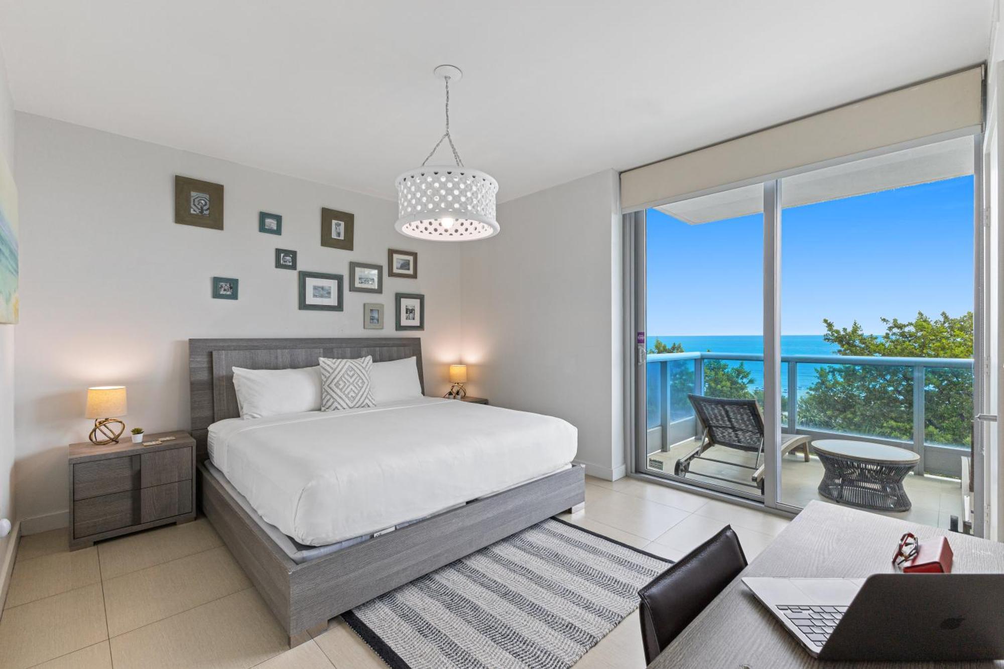 Dharma Home Suites Miami Beach At Monte Carlo Экстерьер фото